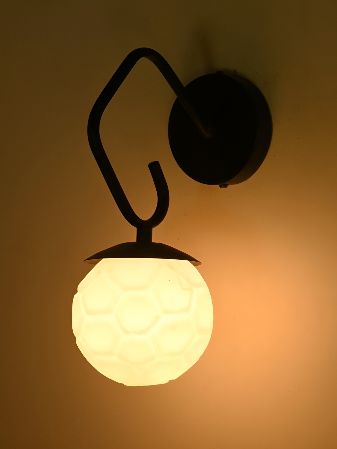

Afast White & Black Textured Metal Spherical Shaped Wall Lamp