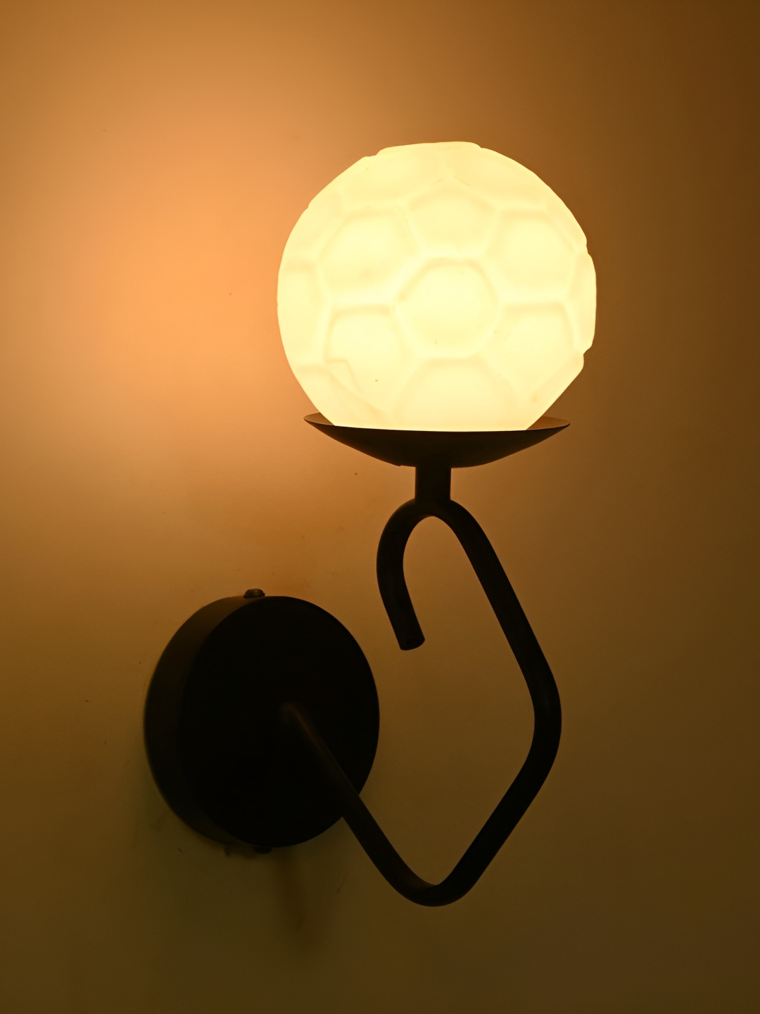 

Afast White & Black Textured Metal Spherical Shaped Wall Lamp