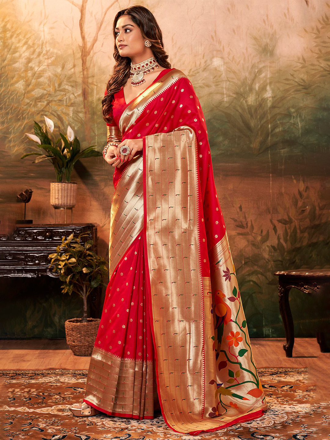 

DEVATITHI PURE PAITHANI SILK WITH ZARI WEAVING Saree, Red