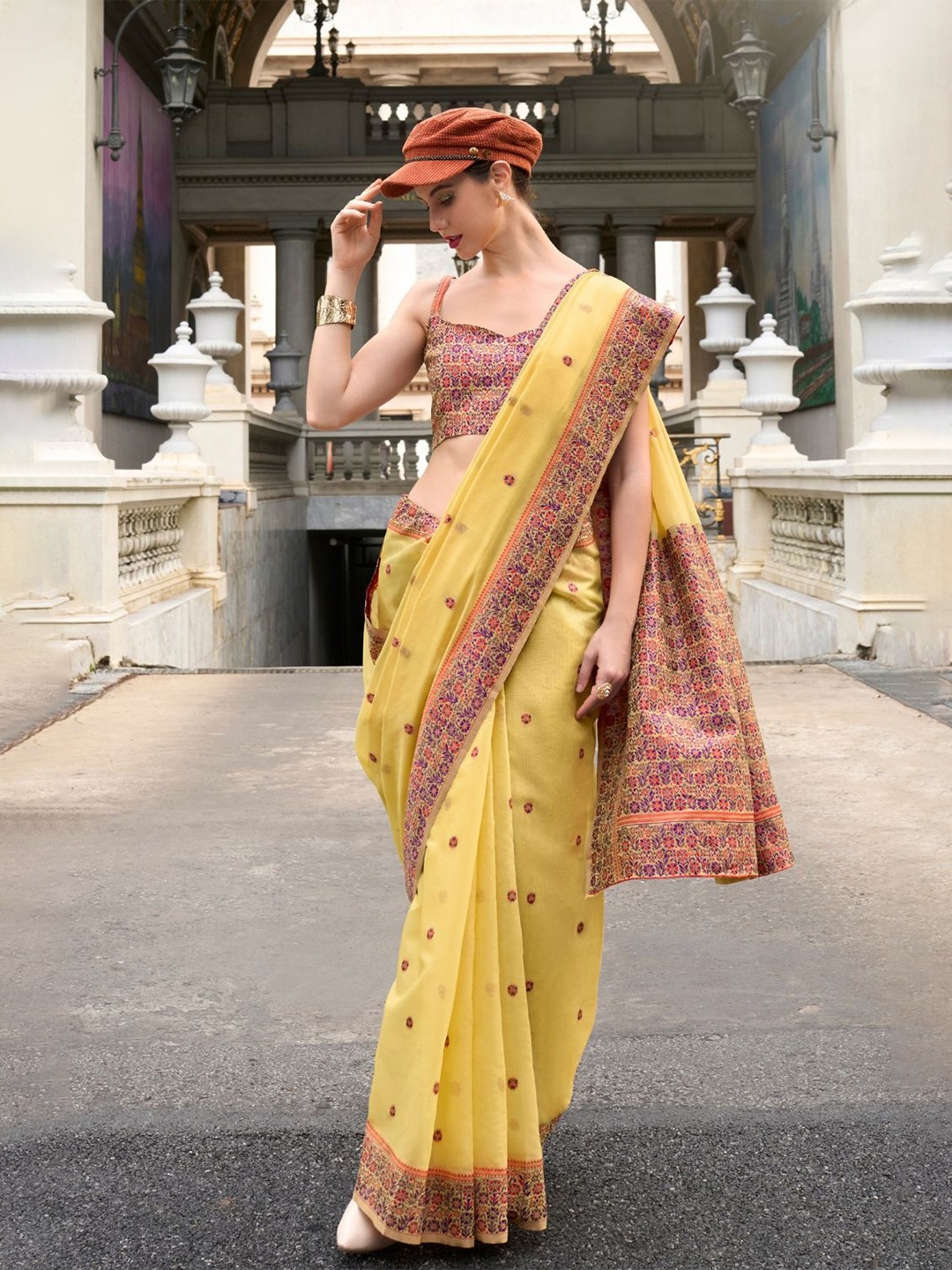 

DEVATITHI Woven Design Soft Linen Cotton Saree, Yellow