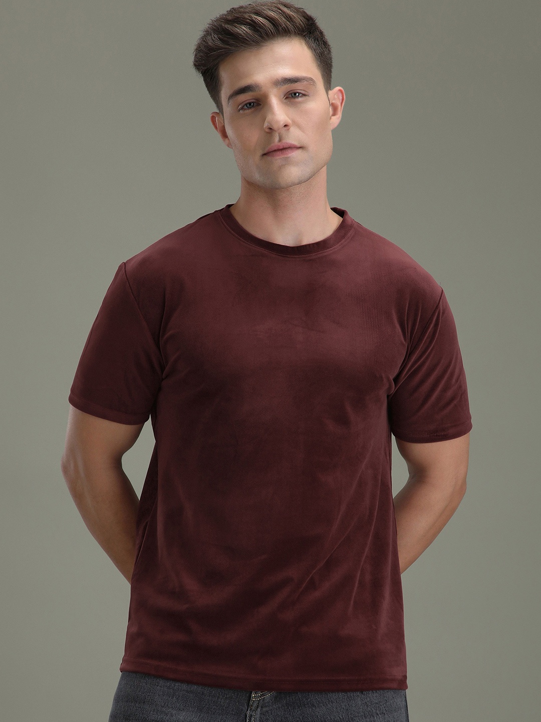 

Banana Club Men Slim Fit T-shirt, Maroon