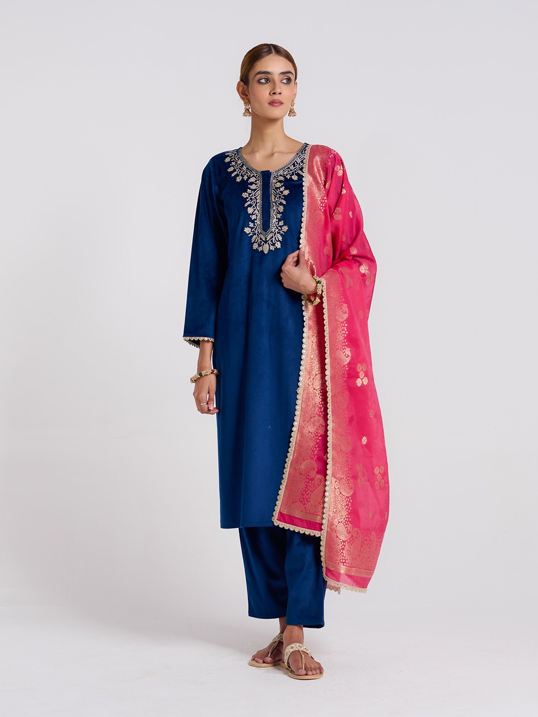 

Rustorange Noor Ethnic Motifs Embroidered Thread Work Velvet Kurta With Salwar & Dupatta, Navy blue