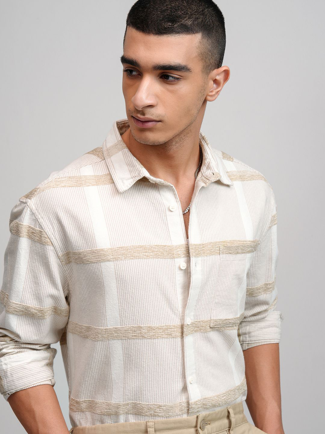 

HIGHLANDER Men Chenille Yarn Checked Relaxed Shirt, Off white