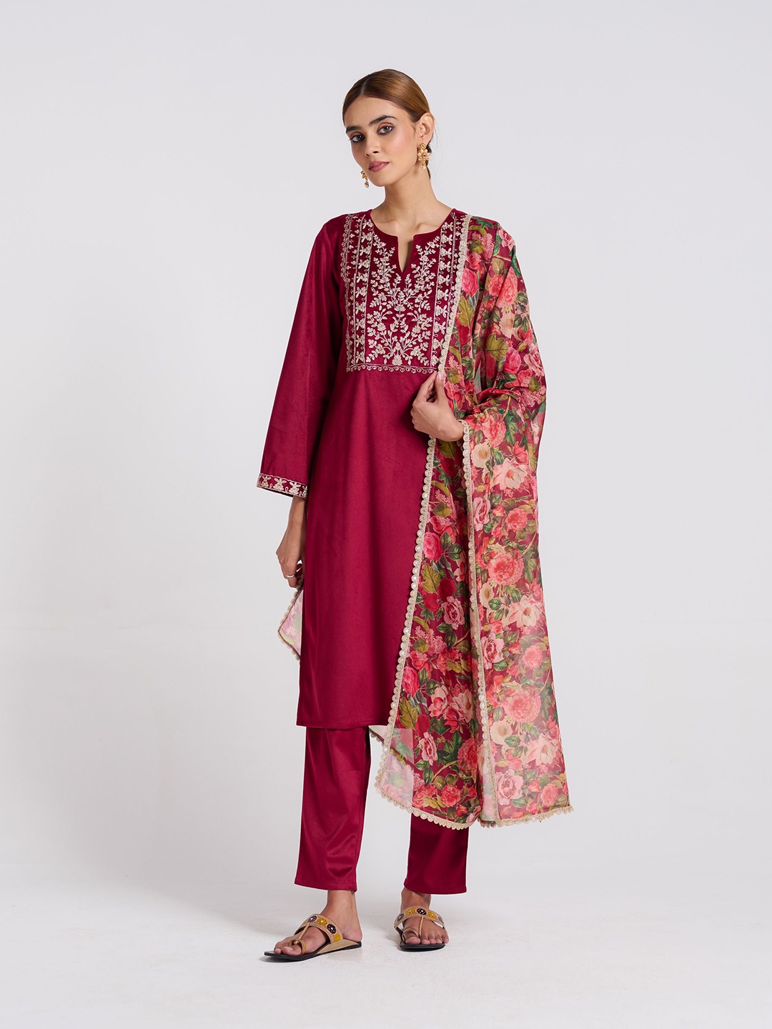 

Rustorange Phulwari Women Embroidered Sequinned Velvet Kurta With Salwar With Dupatta, Maroon