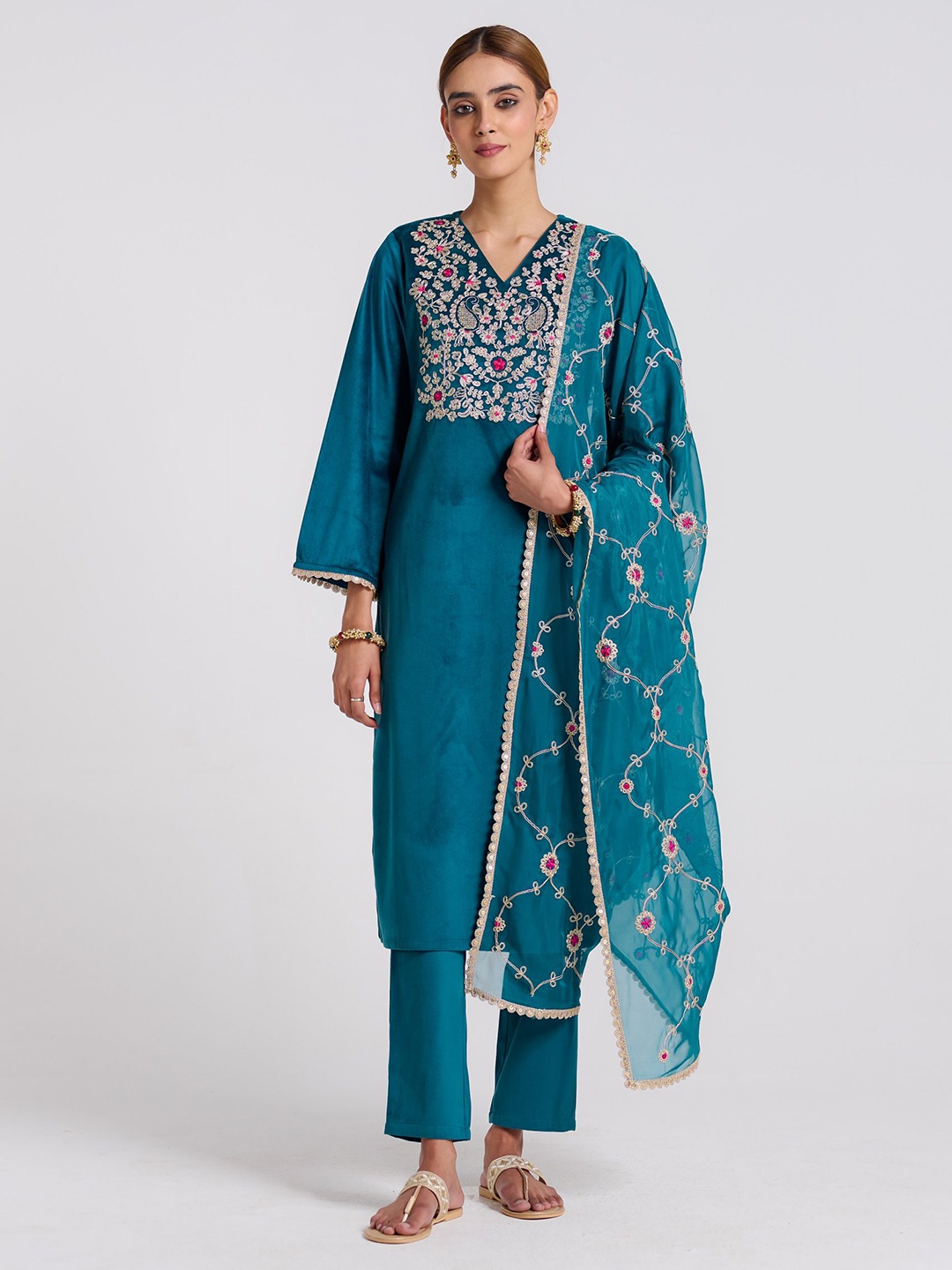 

Rustorange Gulzaar Ethnic Motifs Embroidered Regular Velvet Kurta With Trousers & Dupatta, Teal