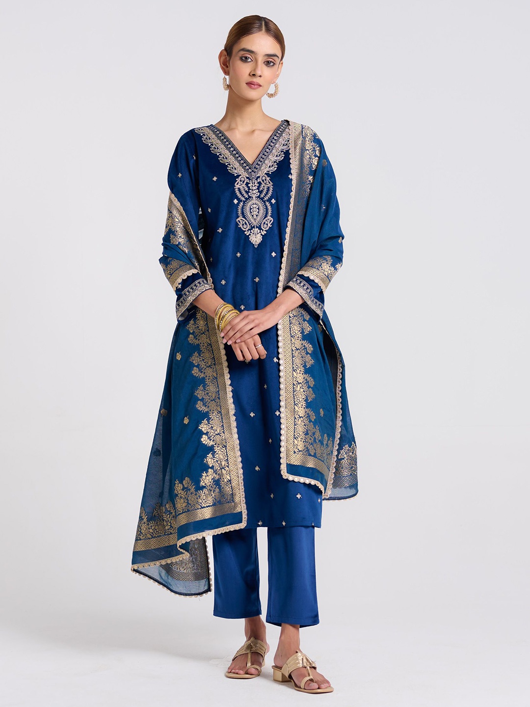 

Rustorange Varak Women Embroidered Thread Work Velvet Kurta With Salwar & Dupatta, Blue