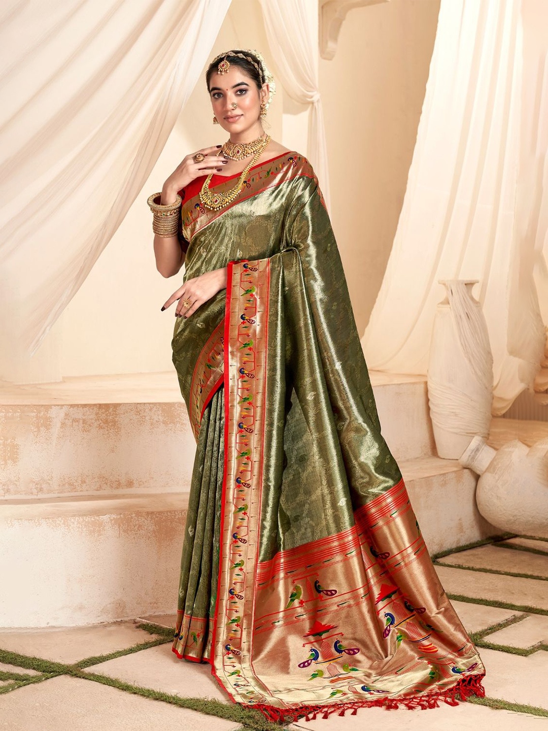 

DEVATITHI Woven Design PURE PAITHANI TISSUE SILK WITYH ZARI BORDER Saree, Green