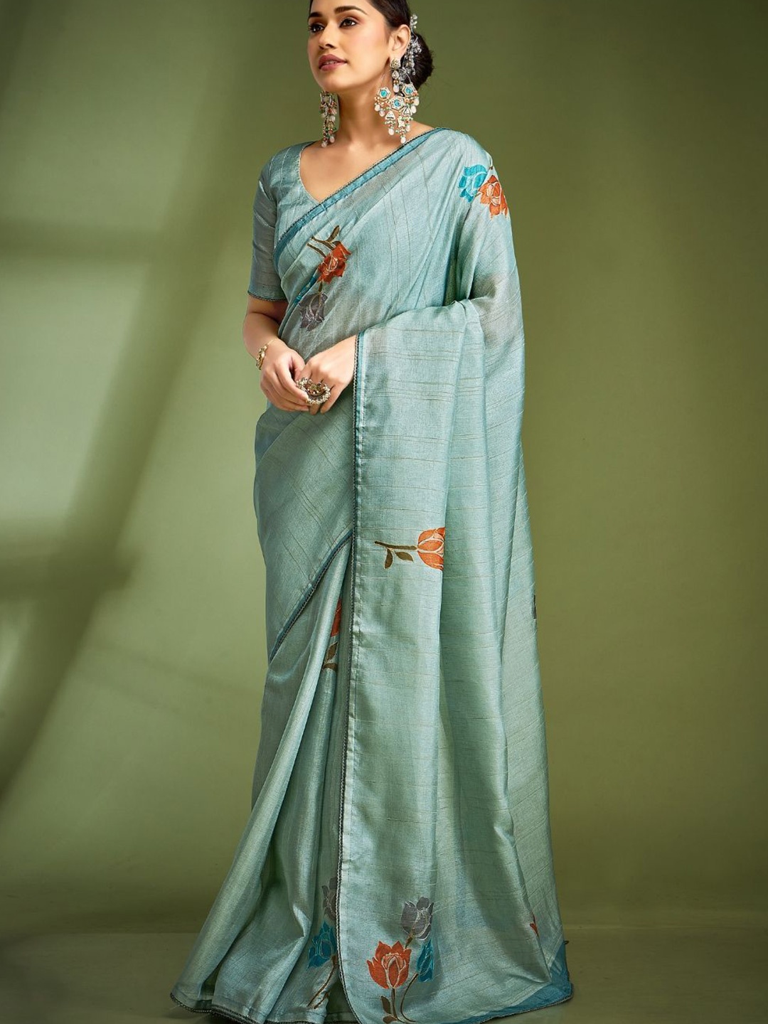 

DEVATITHI Green Pure Tusser With Hand Touched Work and Designer Blouse Saree