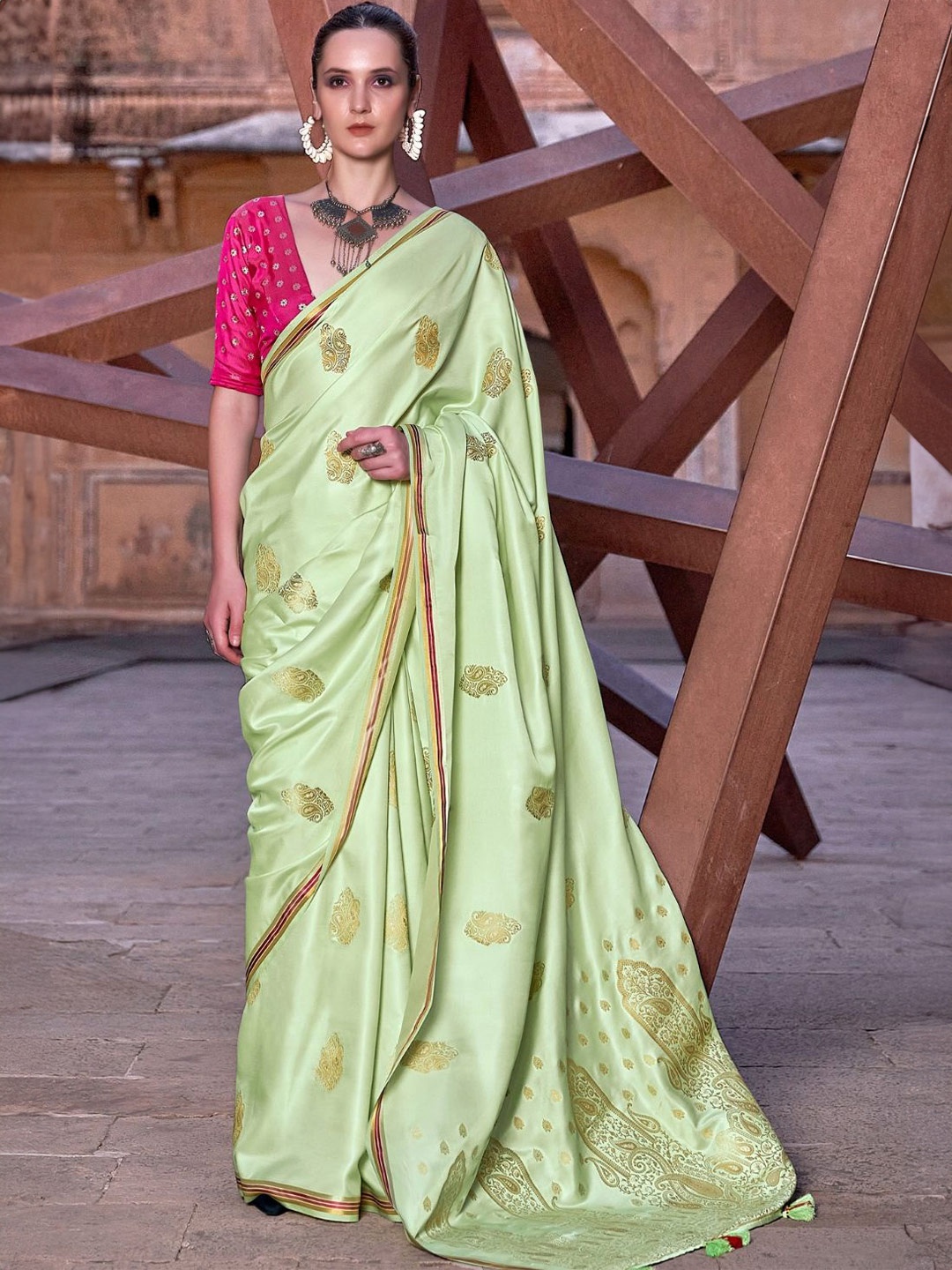 

DEVATITHI Pure Satin With Zari Weaving & Contrast Blouse Saree, Lime green