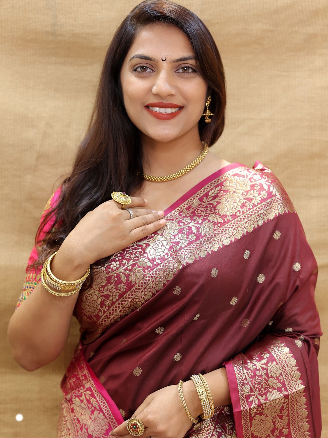 

Royal Rajgharana Saree Woven Design Zari Pure Silk Banarasi Sarees, Maroon