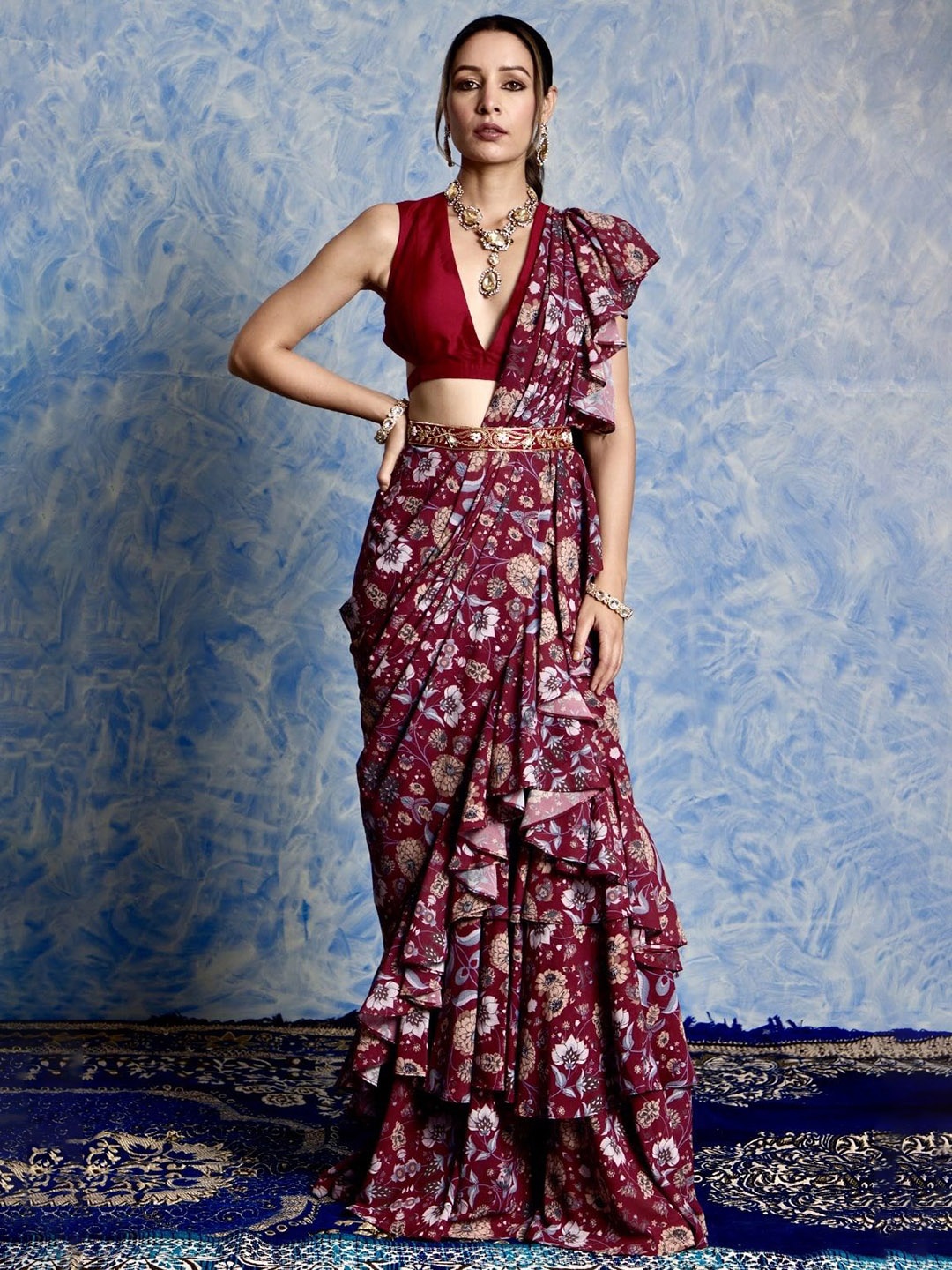 

Rashika Sharma Floral Printed Poly Georgette Belted Saree, Maroon