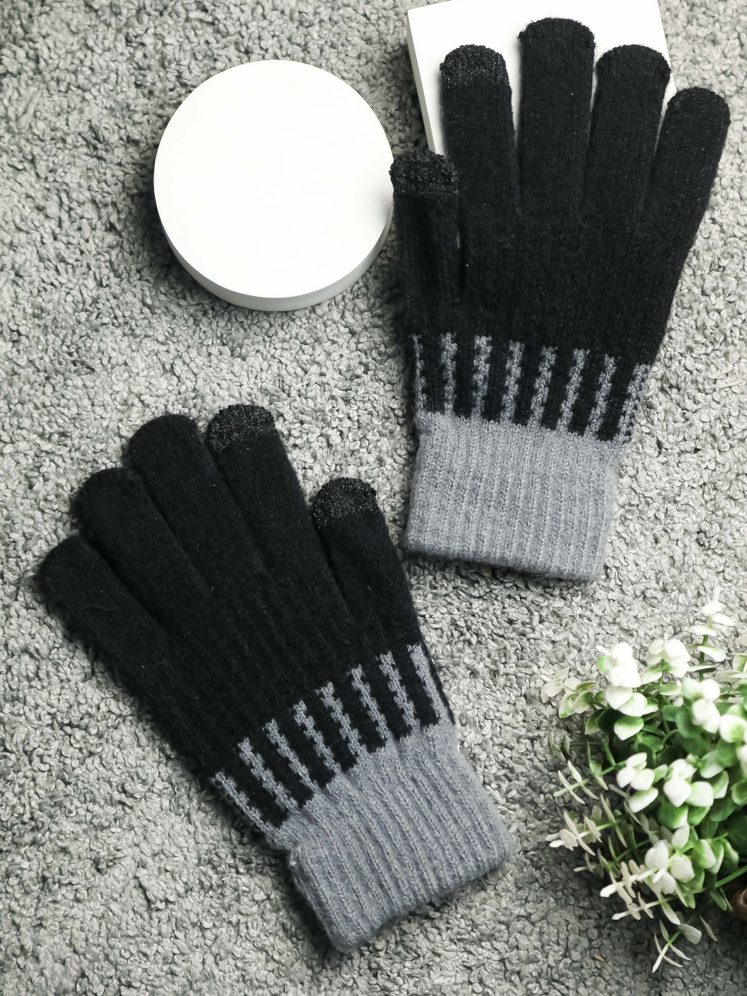 

Brauch Men Patterned Winter Gloves, Black