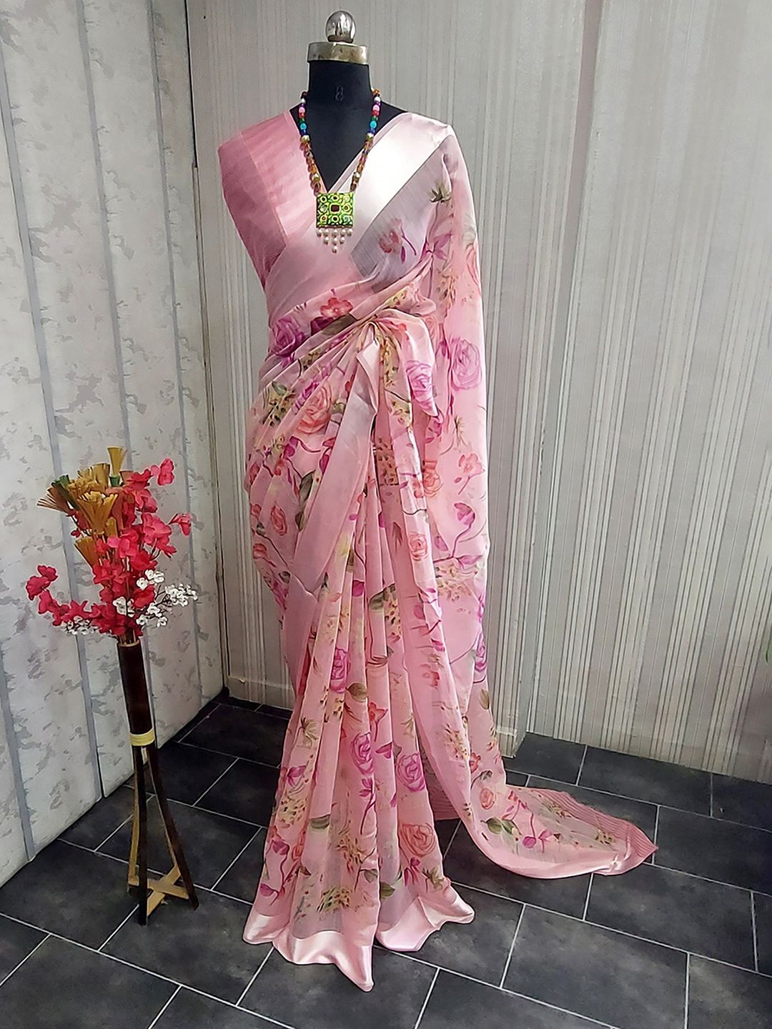 

Anouk Rustic Floral Printed Cotton Saree, Pink