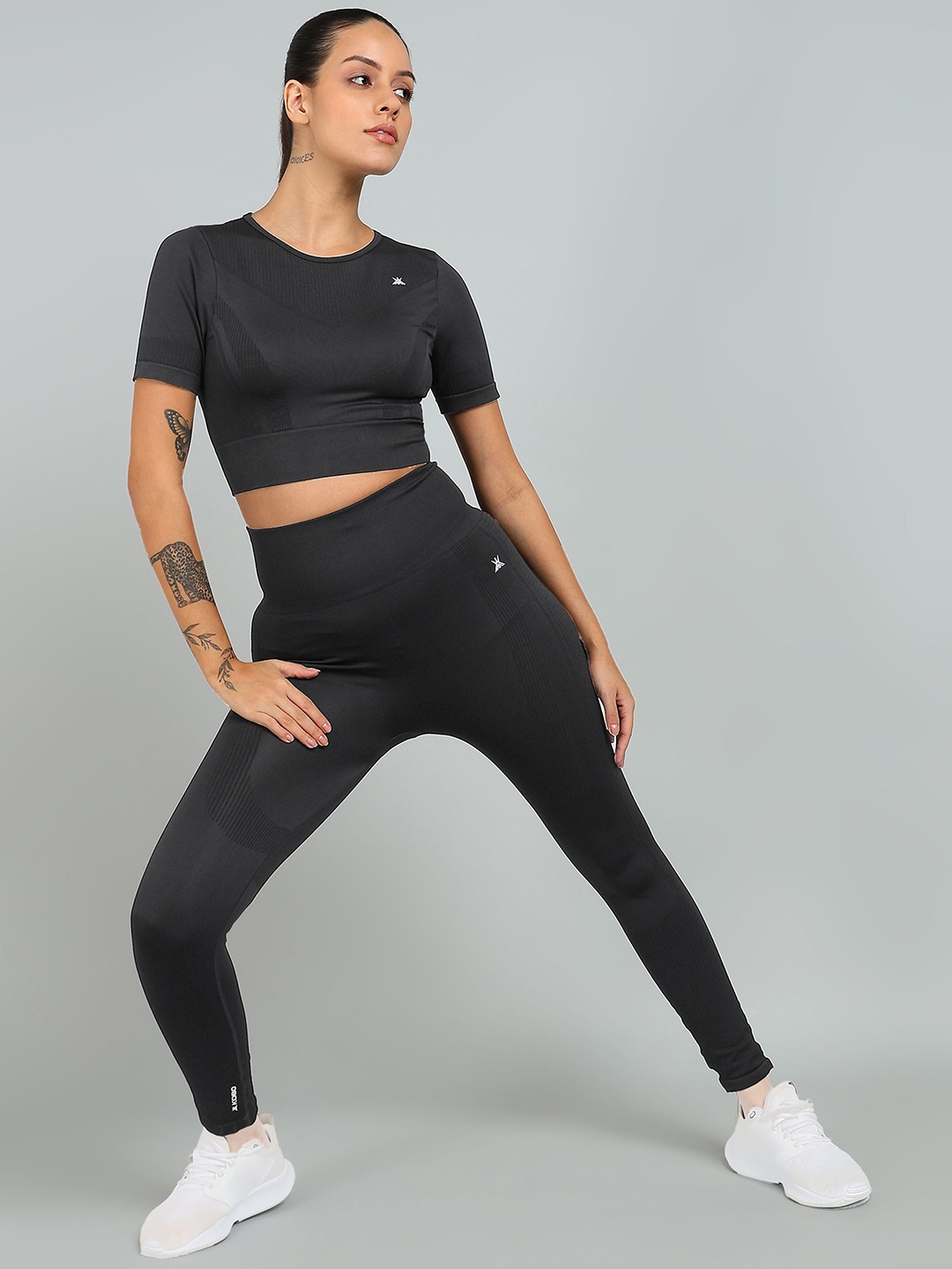 

KOBO Round Neck Short Sleeves Top With Legging, Black