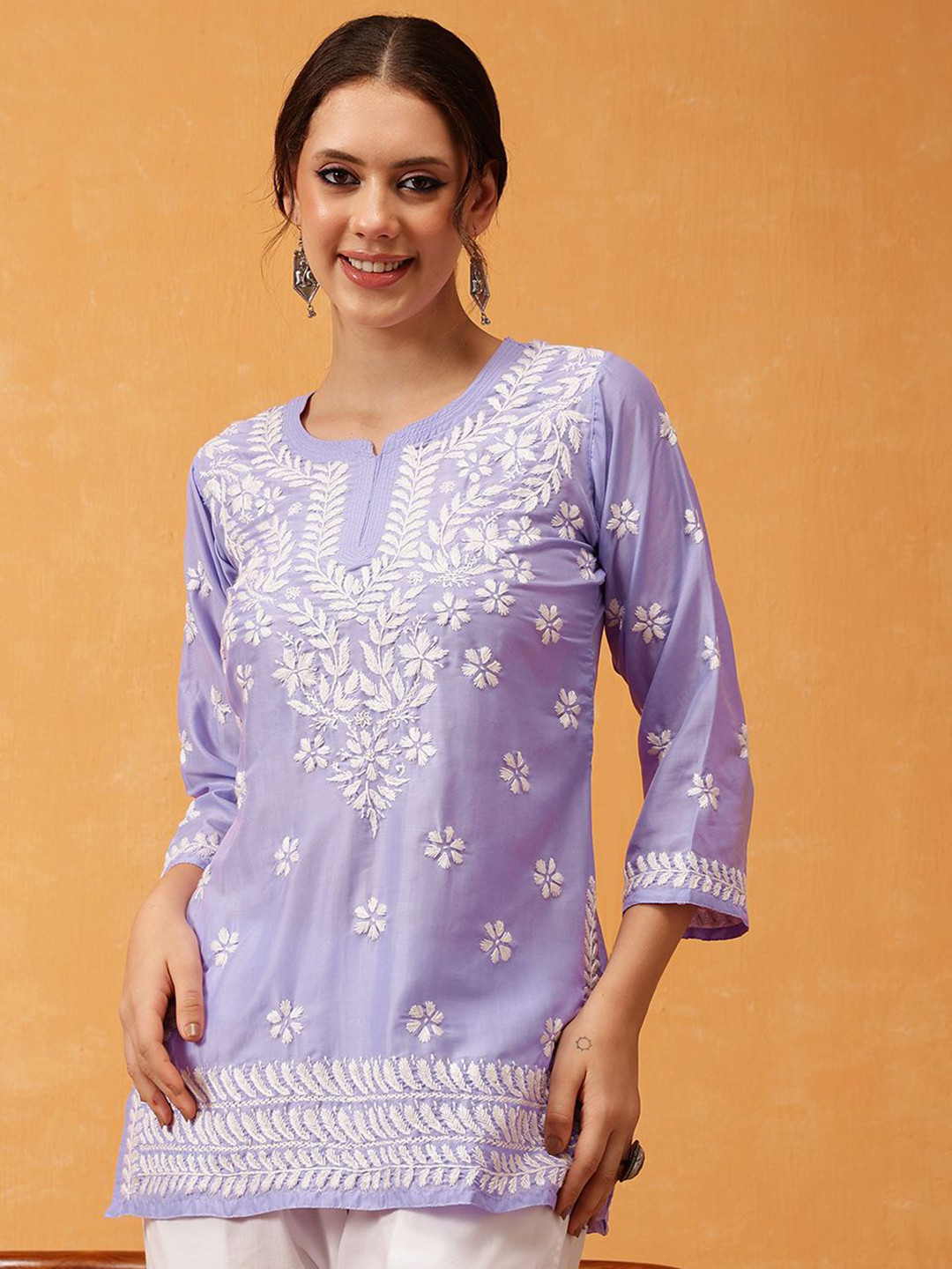 

ADA Women Ethnic Motifs Embroidered Chikankari Chikankari Kurti, Mauve