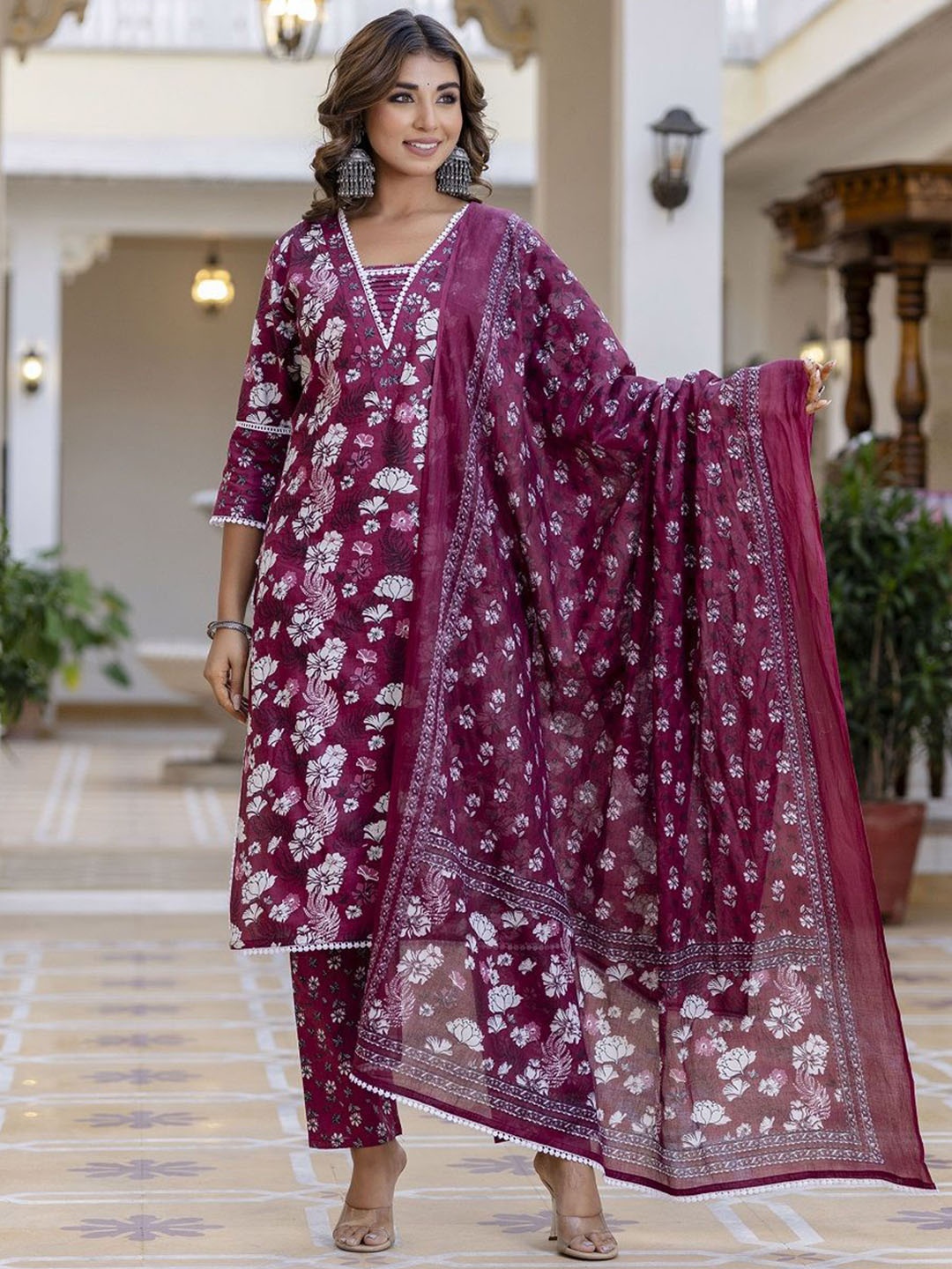 

Anouk Purple Floral Printed Pure Cotton Straight Kurta With Trousers & Dupatta