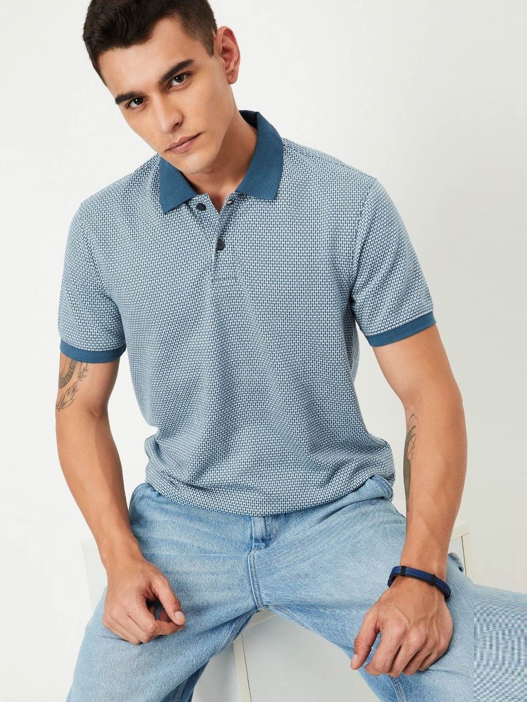 

max Men Geometric Printed Polo Collar T-shirt, Blue
