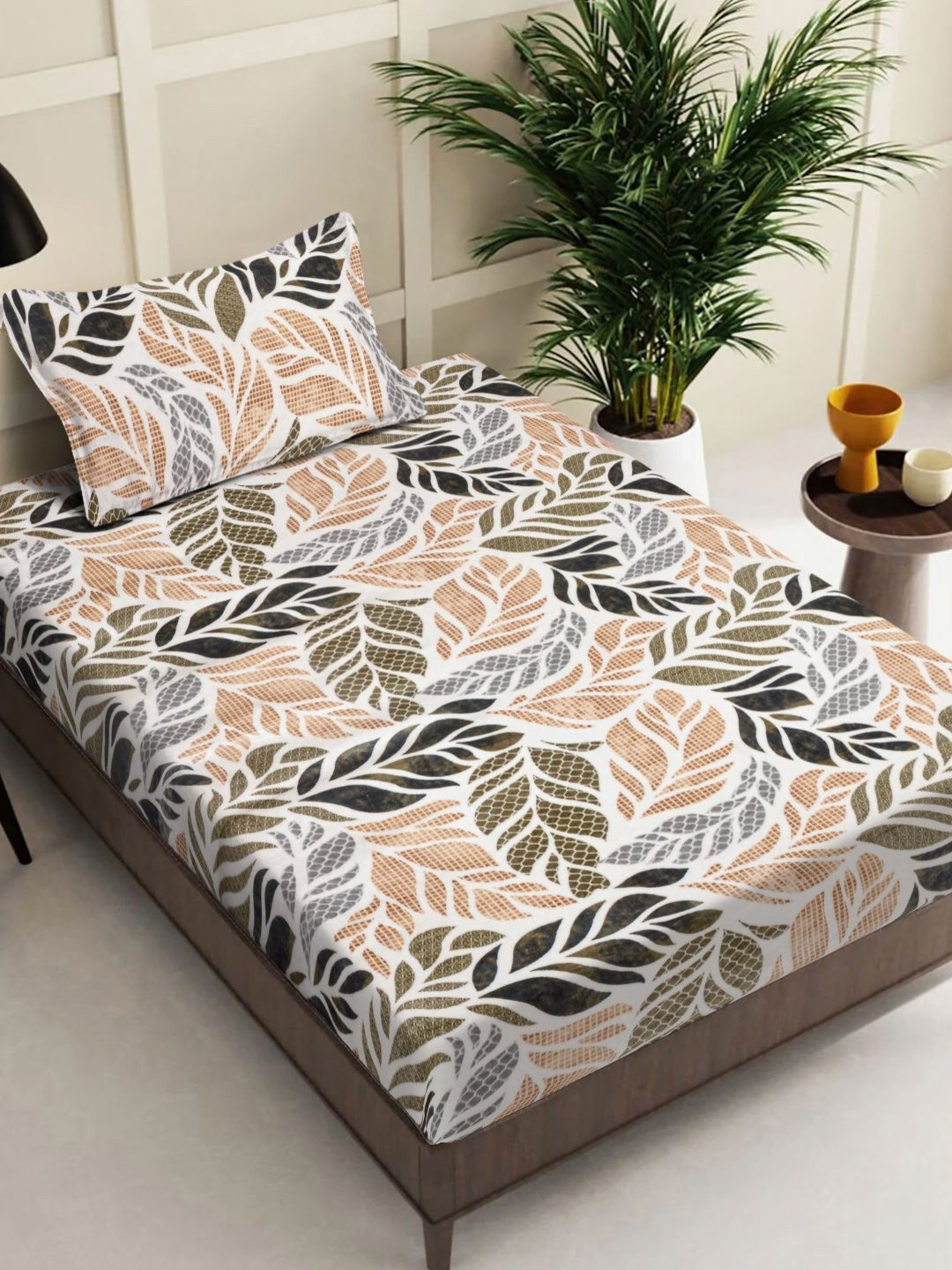 

FABINALIV White & Peach Coloured Printed 300TC Wool Single Bedsheet Set 2.20 m x 1.50 m