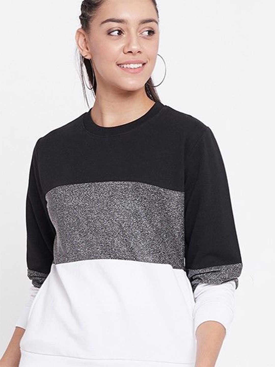 

Austin wood Women Round Neck Colourblocked Sweatshirt, Black
