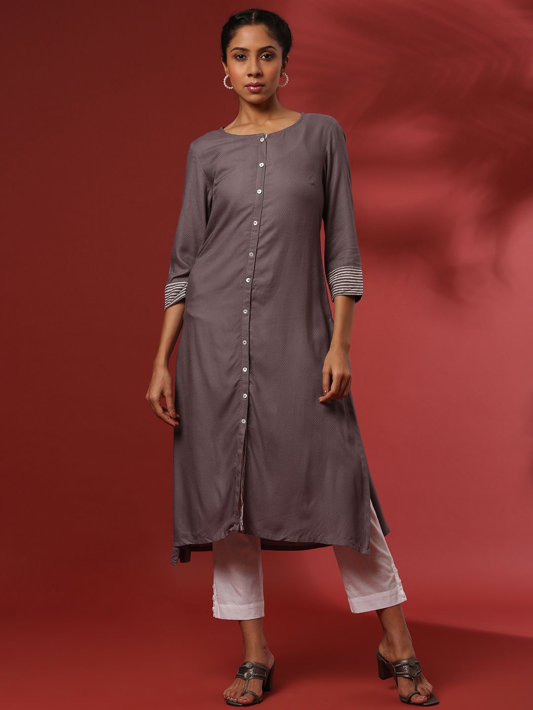 

Abhishti Geometric Woven Design Round Neck A-Line Kurta, Grey