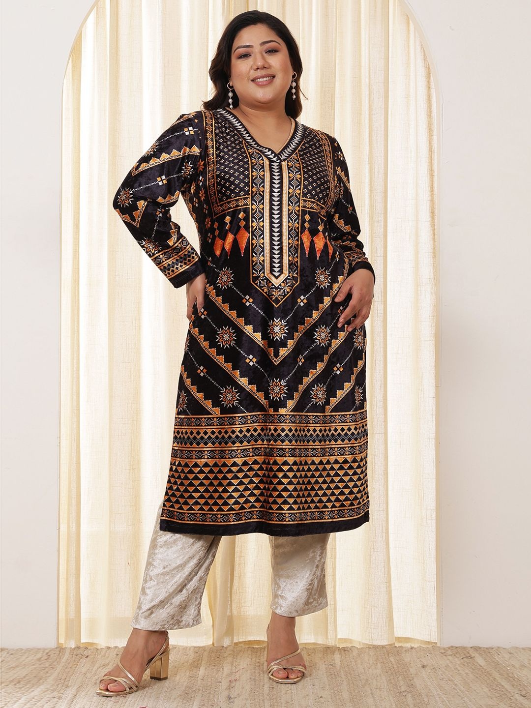 

Amydus Plus Size Ethnic Motifs Printed Thread Work Velvet Kurta, Black