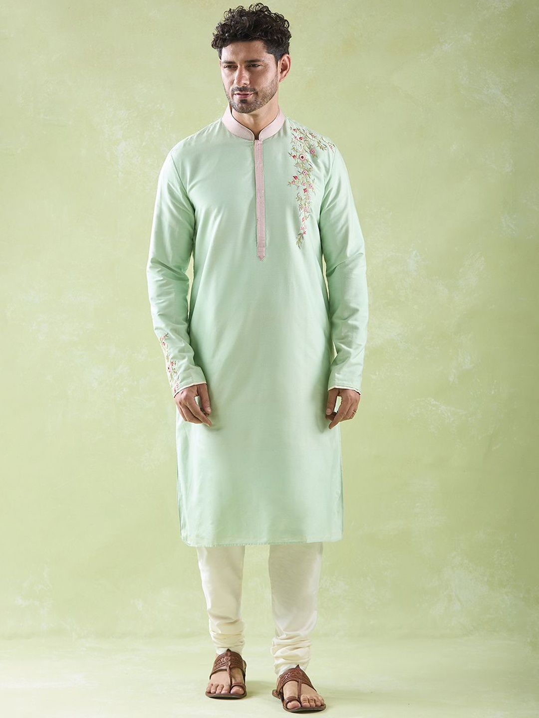 

Arihant Rai Sinha Ethnic Motifs Embroidered Thread Work Pure Silk Kurta with Churidar, Green