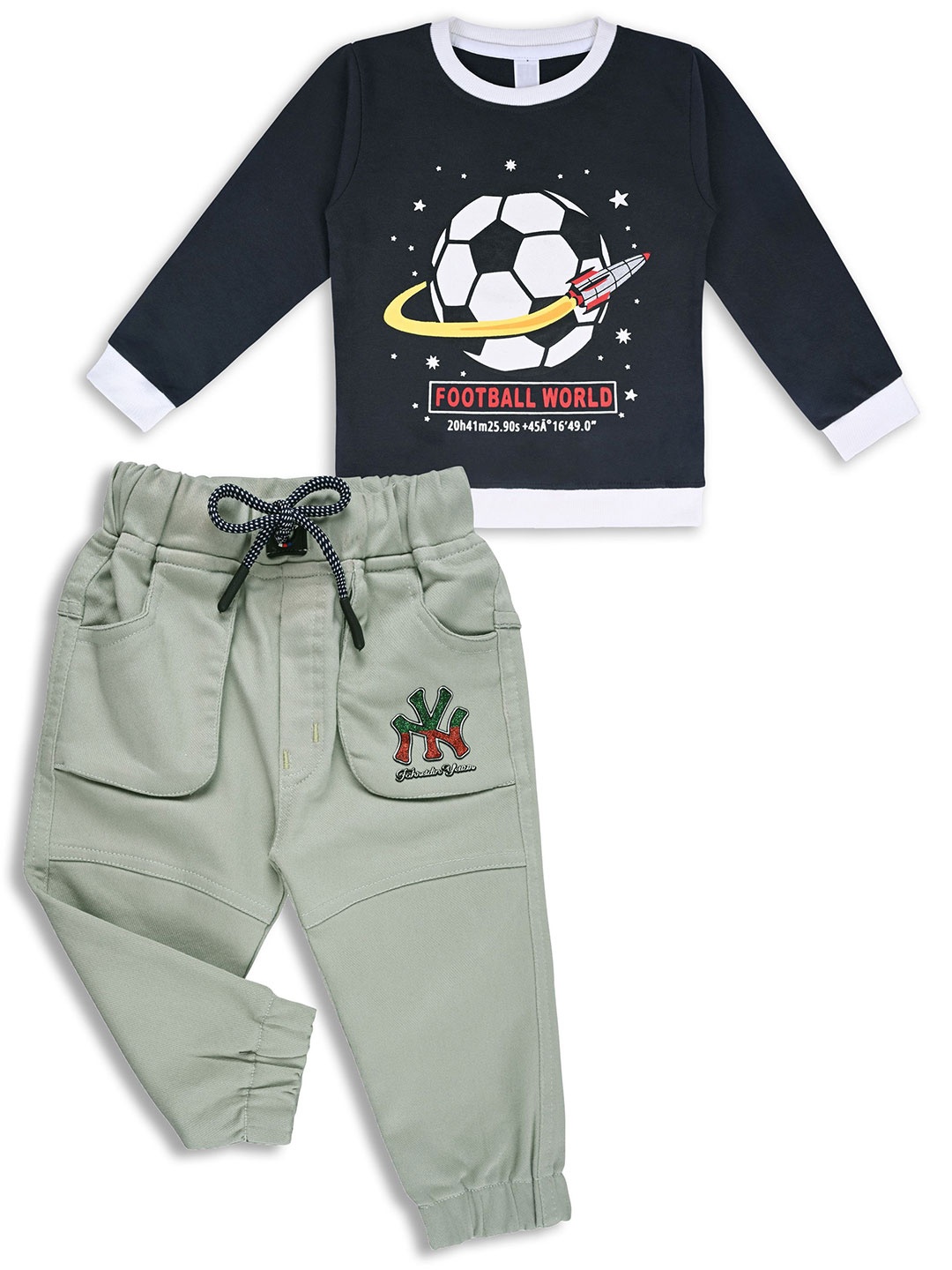 

Wish Karo Boys Printed Round Neck Long Sleeves Sweatshirt With Jogger, Grey