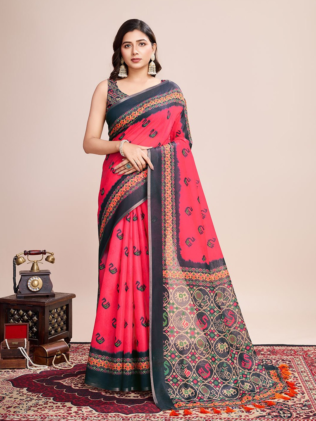 

Sarvada Floral Zari Saree, Pink