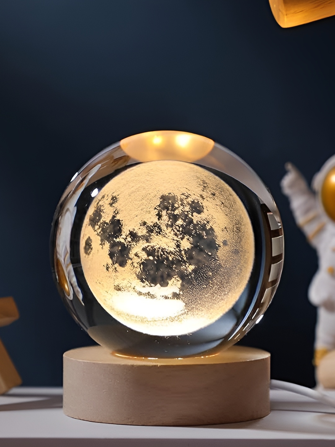 

Sebon Brown & Transparent Contemporary 3D Crystal Spherical Glass Table Lamp