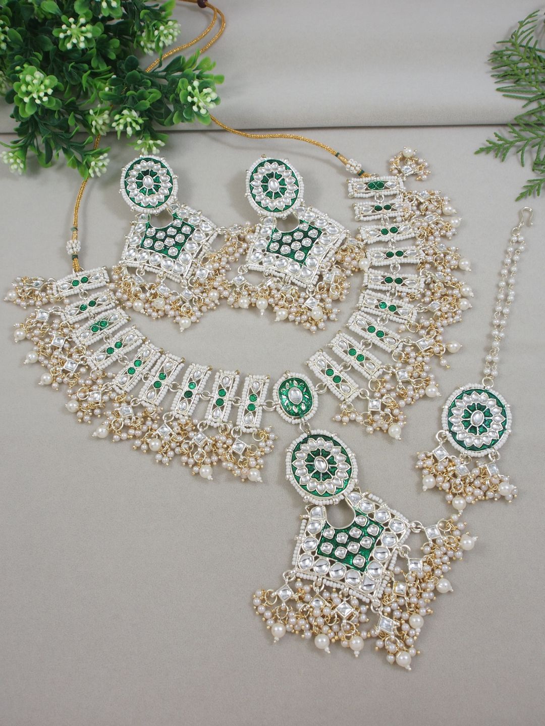 

I Jewels Gold Plated Kundan & Pearl Traditional Jewellery Set