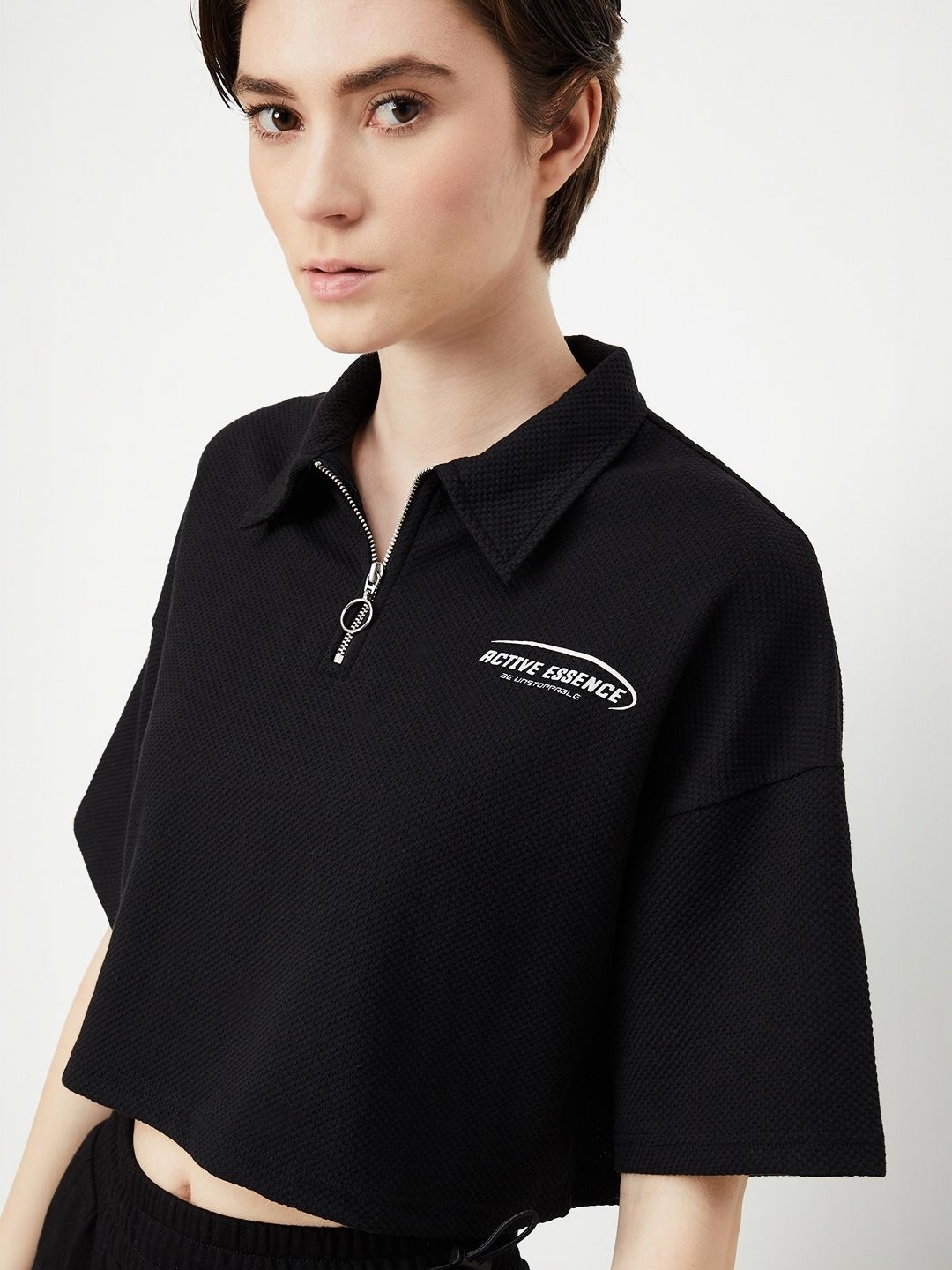 

max Women Solid Polo Collar Cotton T-shirt, Black