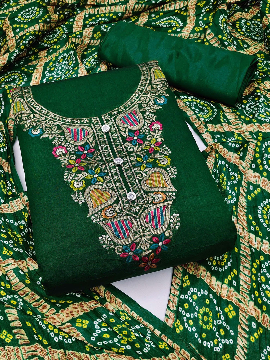 

Maroosh Floral Embroidered Zari Banarasi Jacquard Unstitched Dress Material, Green