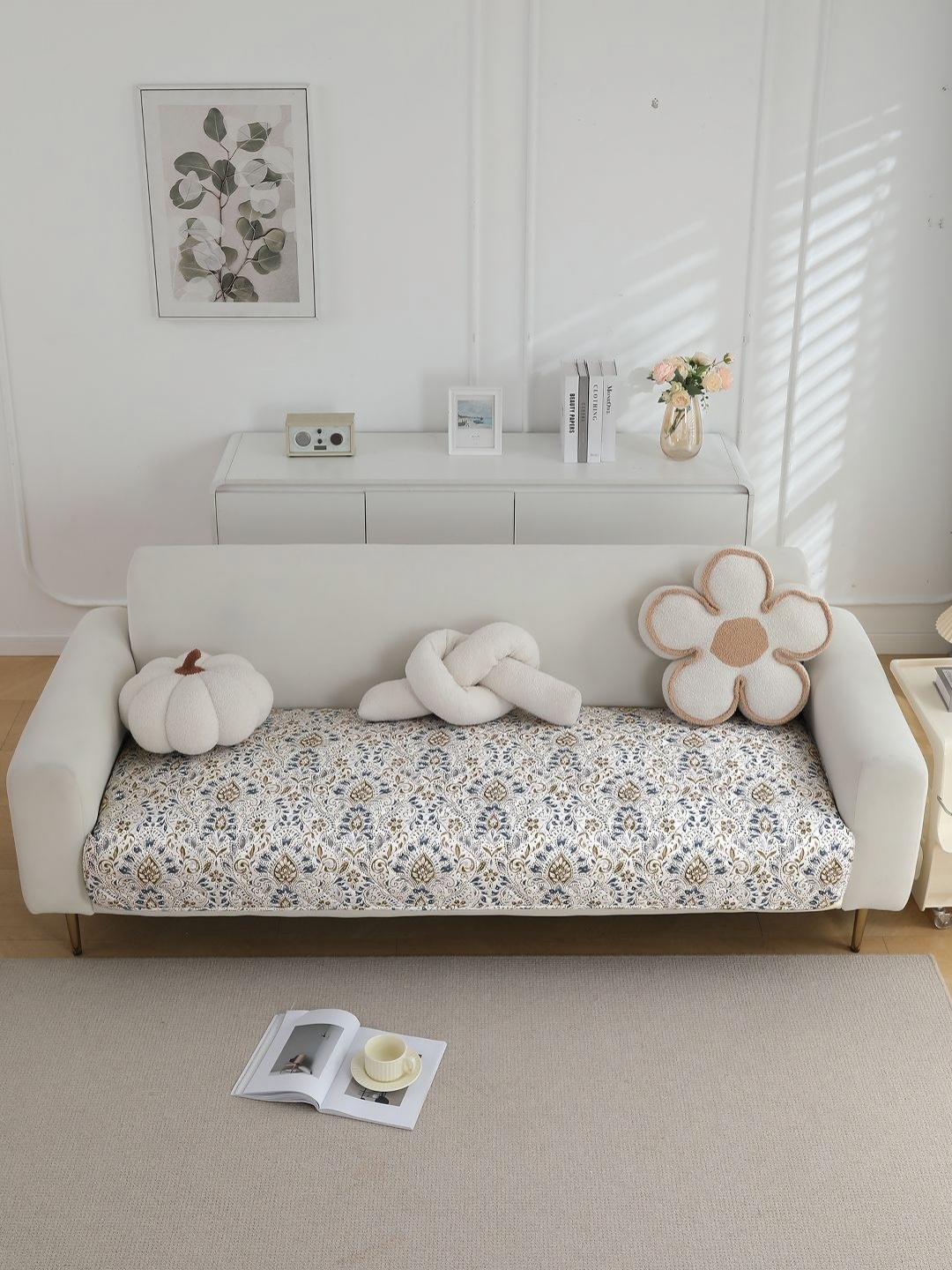 

HOKIPO White & Blue Printed Waterproof Quilted 150 cm Sofa Seat Mat
