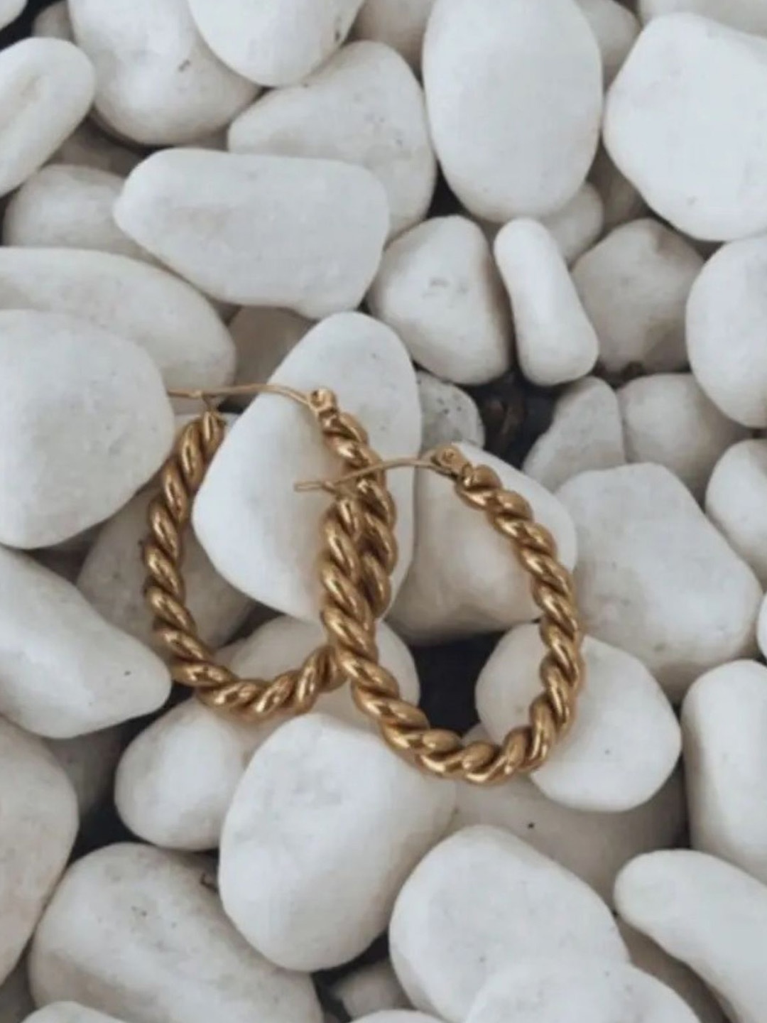 

PUTSTYLE Gold-Plated Twisted Chunky Stainless Steel Hoop Earring