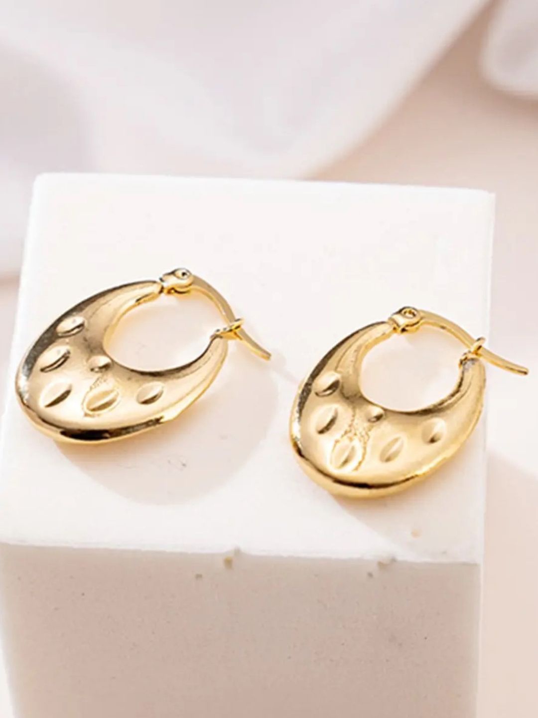 

PUTSTYLE Gold-Plated Stainless Steel Contemporary Chunky Hoop Earrings