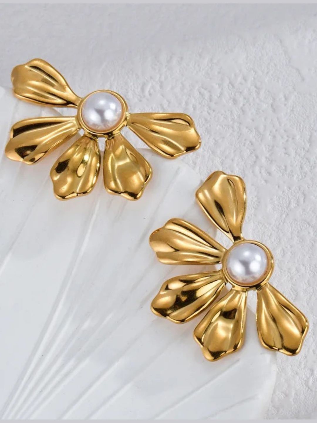

PUTSTYLE Gold-Plated Huge Flower Beaded Stainless Steel Drop Earrings
