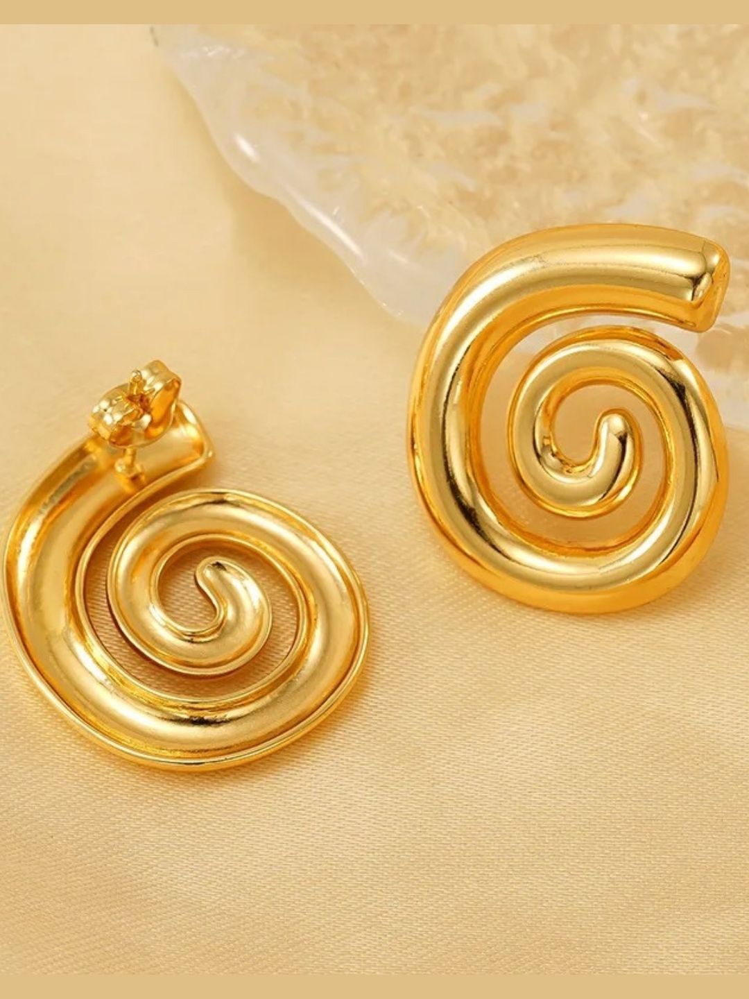 

PUTSTYLE Gold-Plated Stainless Steel Snail Shaped Studs