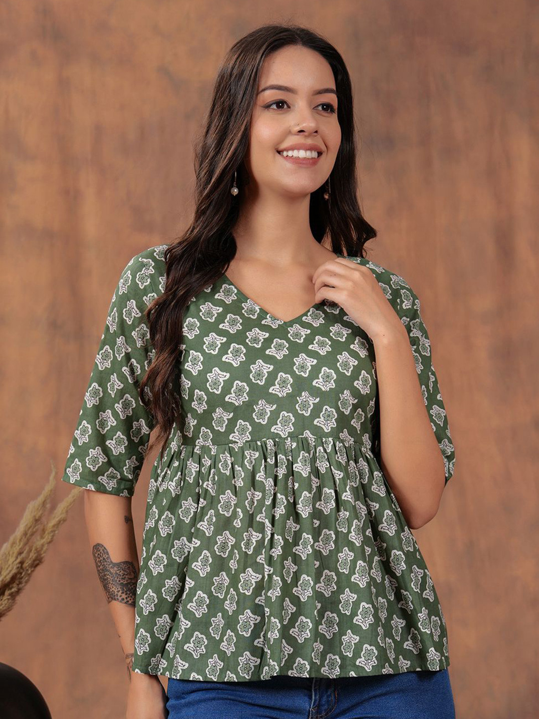 

HIBIKI Women Cotton Twisted Top, Green