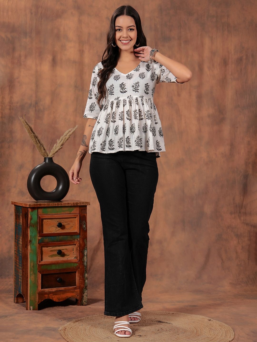 

HIBIKI Women Ethnic Motif Printed Pure Cotton Peplum Top, White