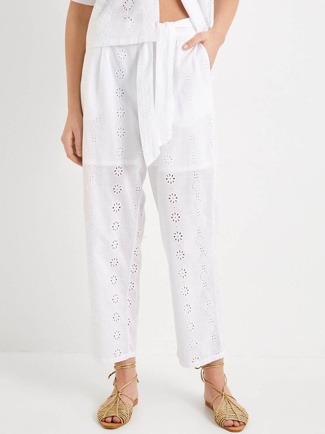 

Koton Women Mid-Rise Straight Fit Pure Cotton Trouser, White