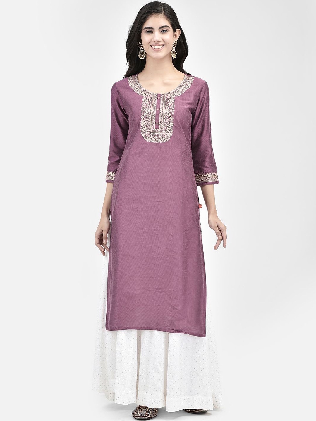 

Span Floral Embroidered Round Neck Three-Quarter Sleeves Regular Straight Kurta, Purple