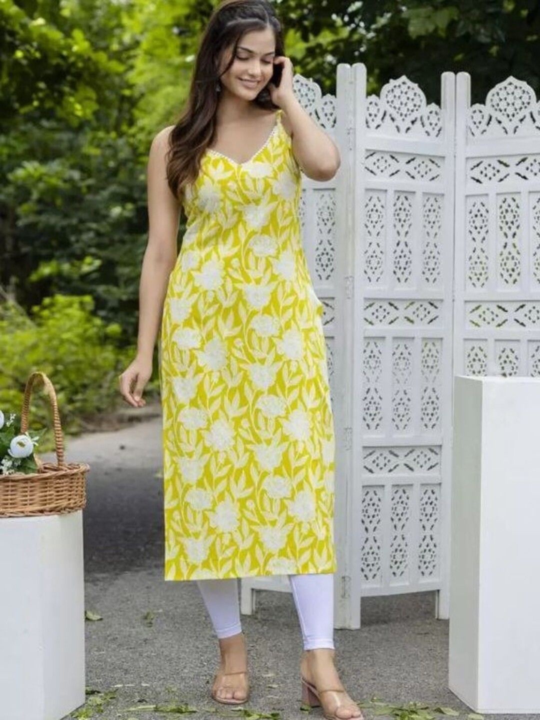 

Modestouze Attires V-Neck Floral Printed Straight Kurta, Yellow