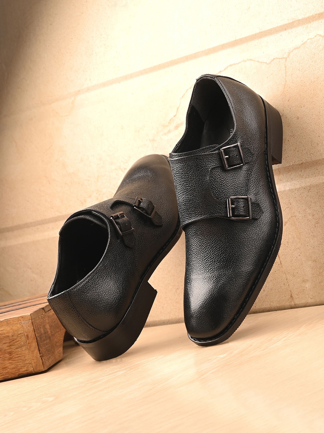 

CARLO ROMANO Men Textured Formal Monk Shoes, Black
