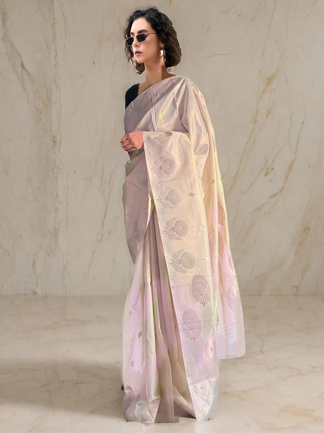 

NK Textiles Floral Tissue Designer Kasavu Saree, Pink