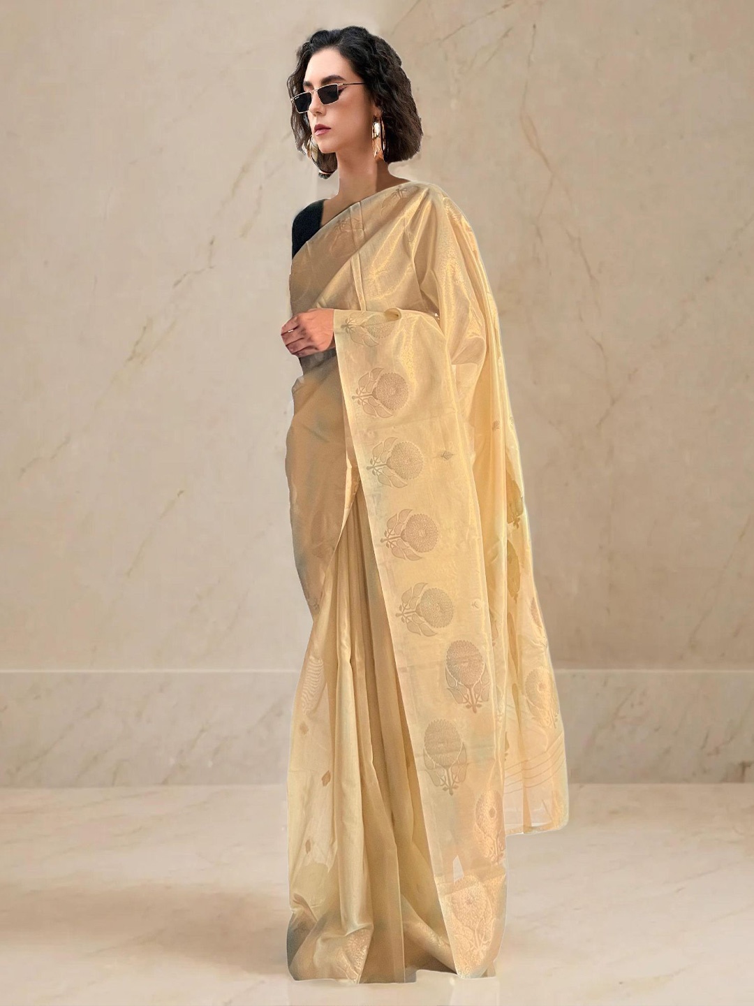 

NK Textiles Woven Design Floral Tissue Designer Kasavu Saree, Peach