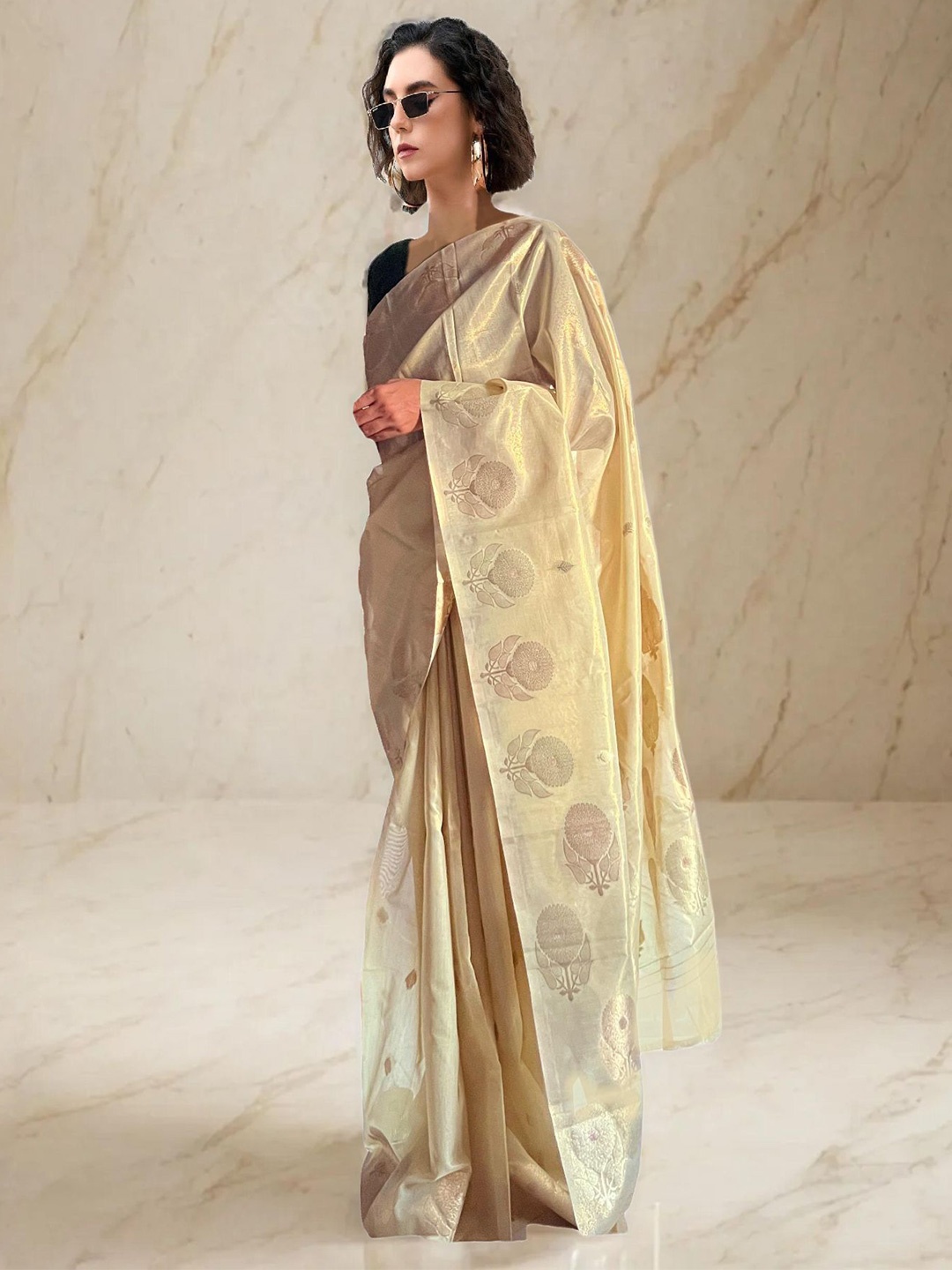 

NK Textiles Woven Design Kasavu Tissue Saree, Cream