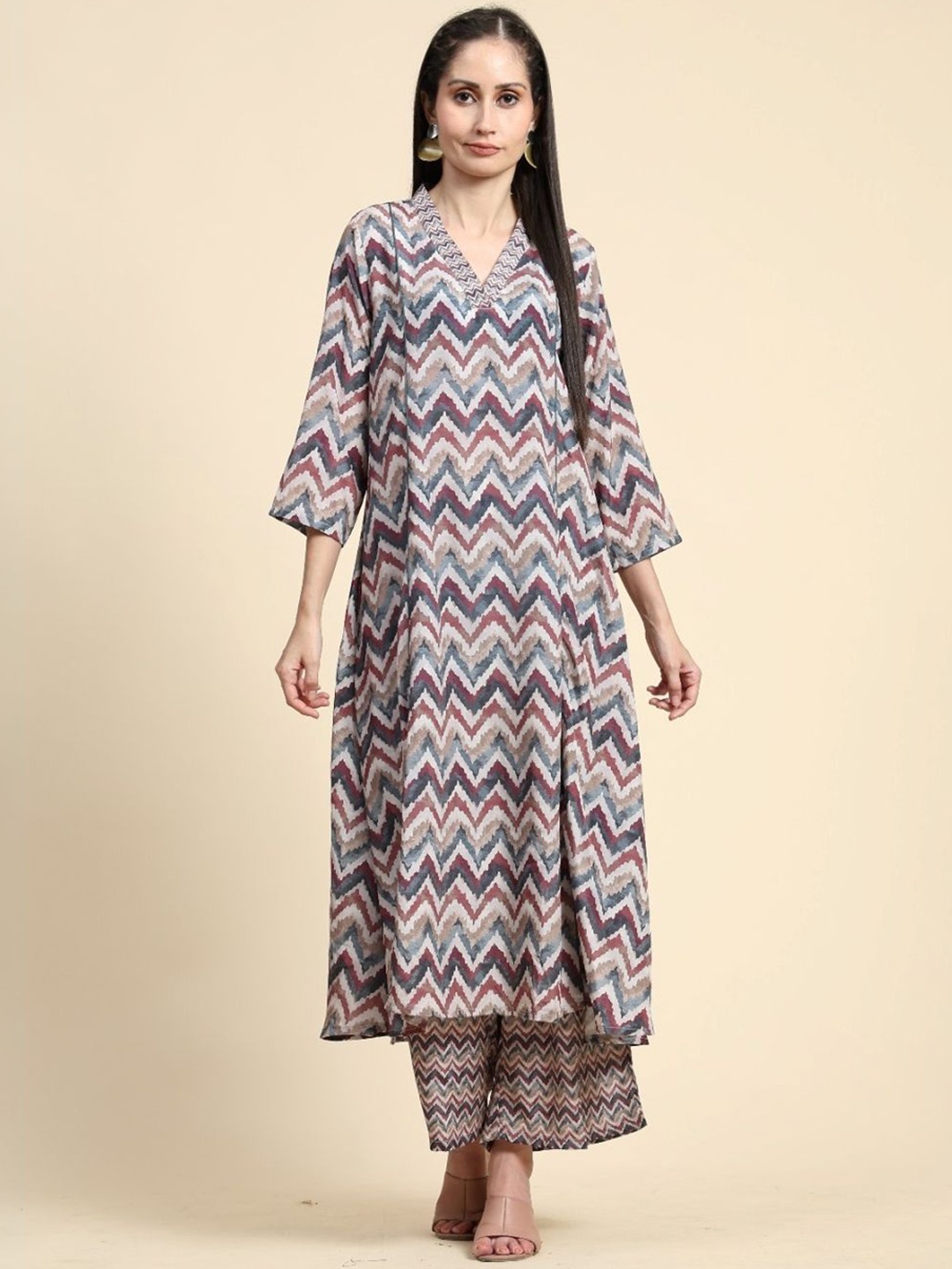

KALINI Women Geometric Printed Regular Kurta with Palazzos, Blue