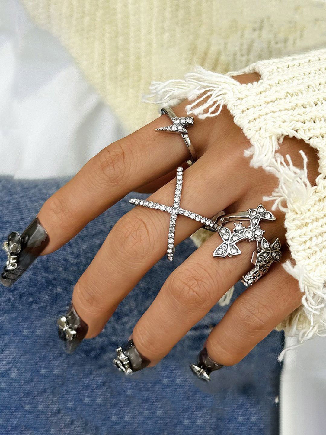 

Jewels Galaxy Set of 3 Silver-Plated Crystal-Studded Finger Ring