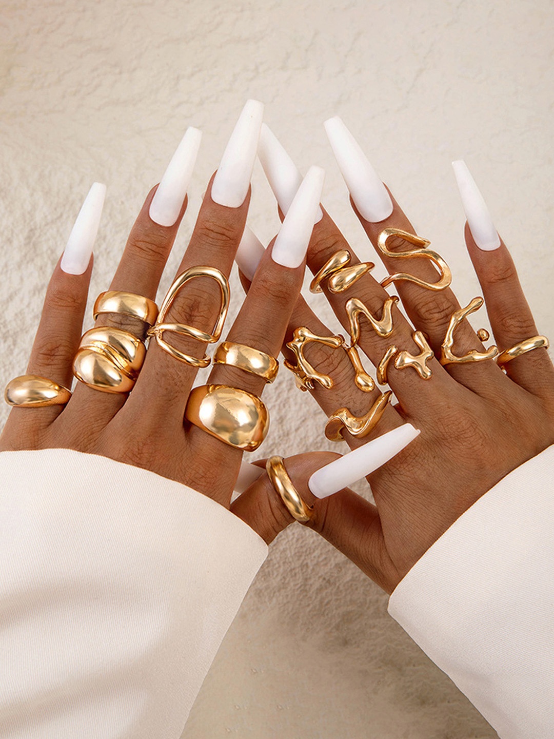 

Jewels Galaxy Set Of 15 Gold Plated Textured Finger Rings