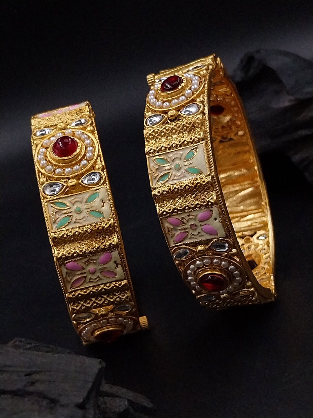 

AARNAA Set Of 2 Gold Plated Kundan & Cubic Zirconia Studded Chuda Bangles